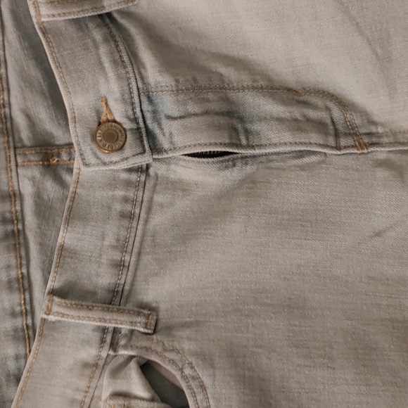 2 pairs of Old Navy size 10 tall sweetheart fit jeans. - Picture 2 of 3